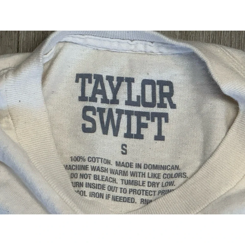 Taylor Swift Class of 2022 Graphic T-Shirt Small White Swiftie Fan Tee